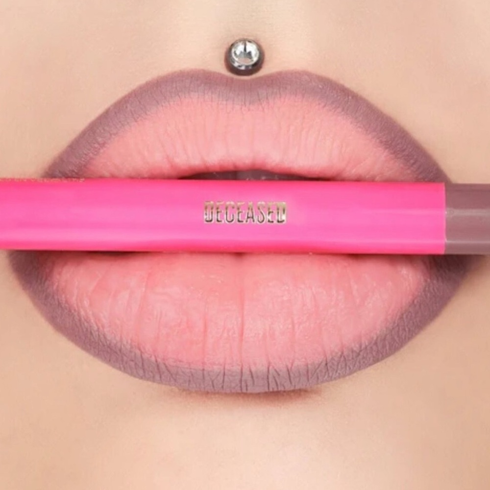 Jeffree Star Cosmetics Velour Lip Liner Deceased Mauve Brown-Grey Neutral Nude